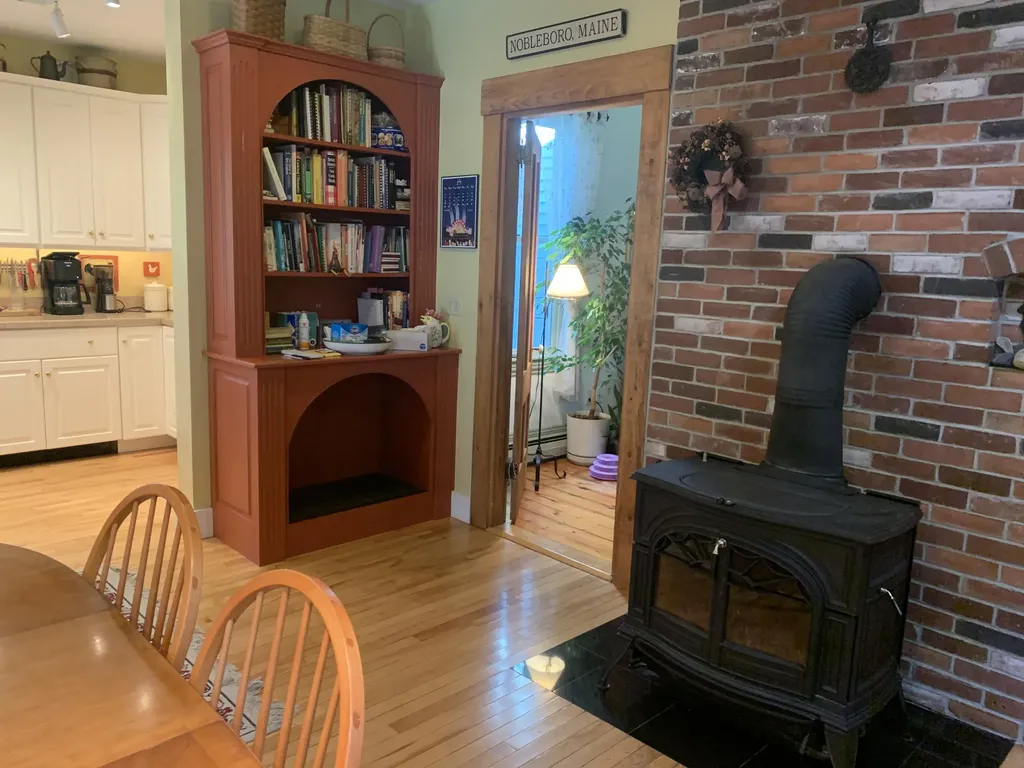 300 East Neck Road Nobleboro ME 04555