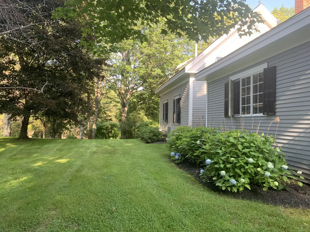 300 East Neck Road Nobleboro ME 04555