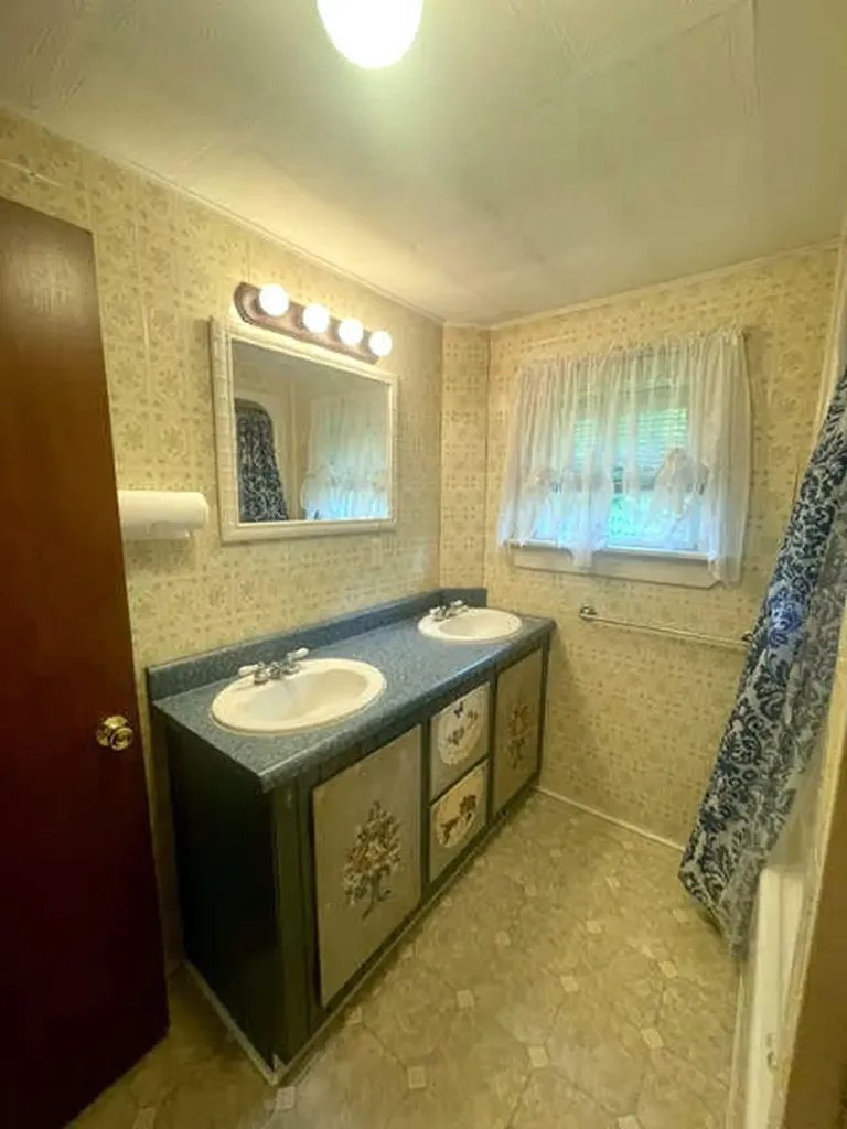 1229 Lakewood Road Madison ME 04950
