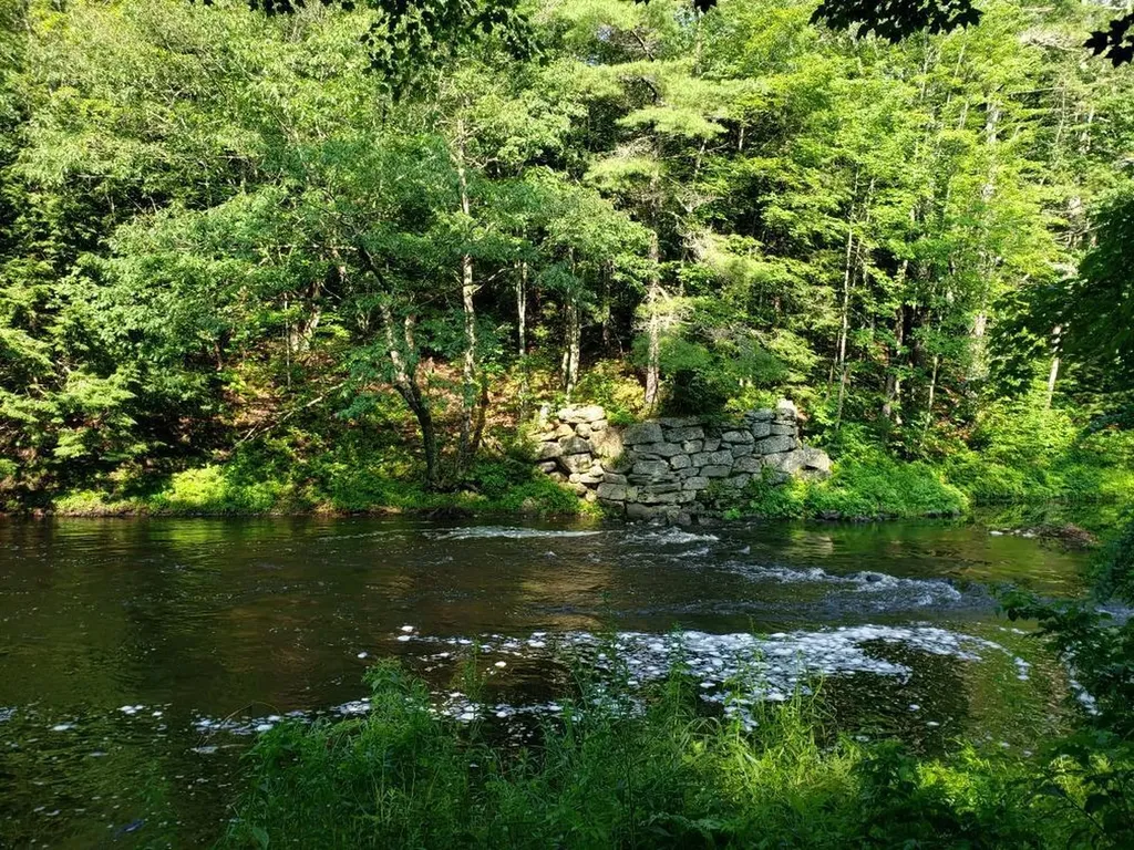 399 East River Road Whitefield ME 04353