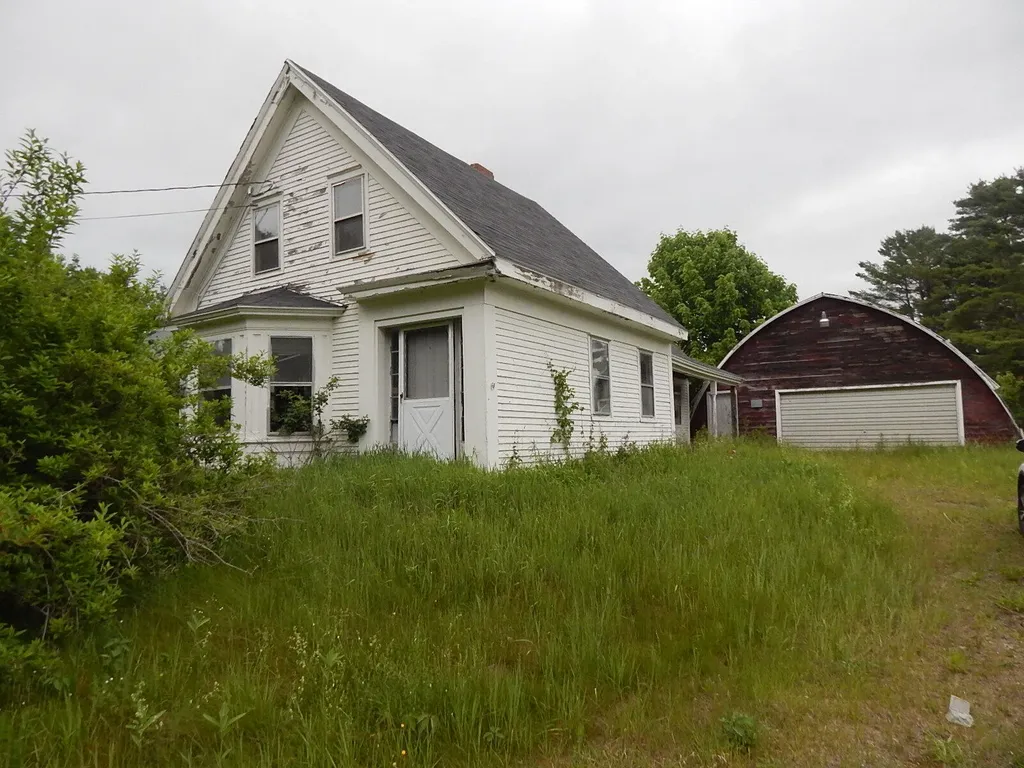 109 New England Road Searsmont ME 04973