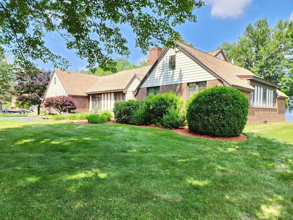 176 Valview Drive Auburn ME 04210