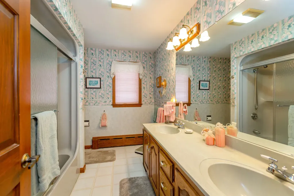 176 Valview Drive Auburn ME 04210