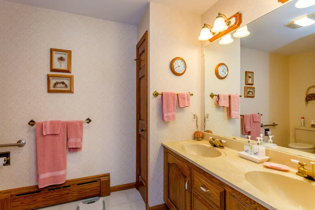 176 Valview Drive Auburn ME 04210