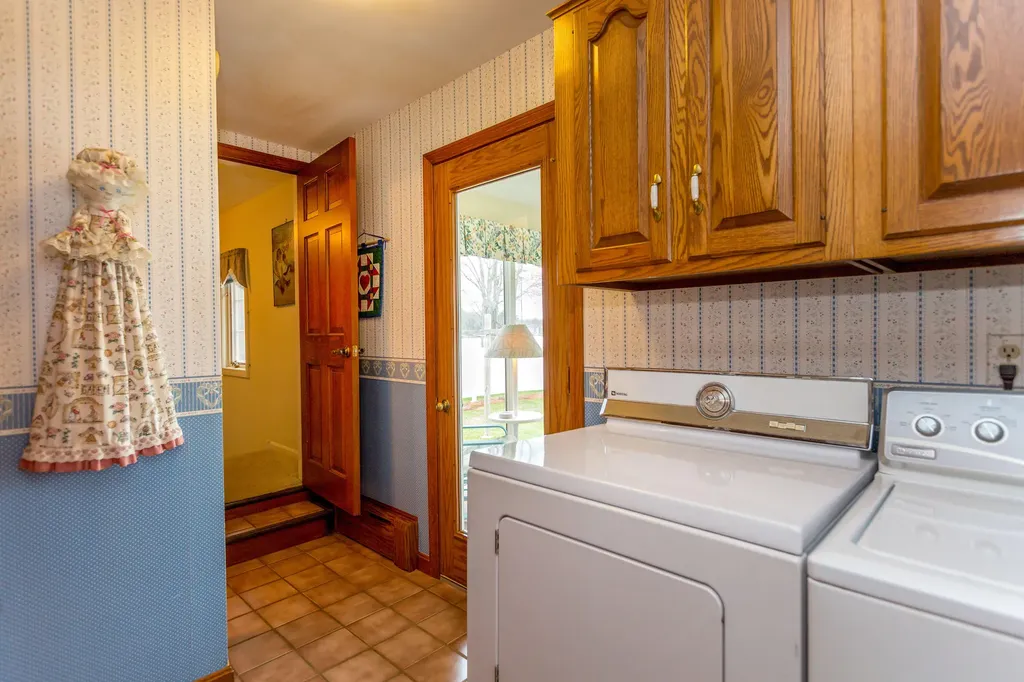 176 Valview Drive Auburn ME 04210