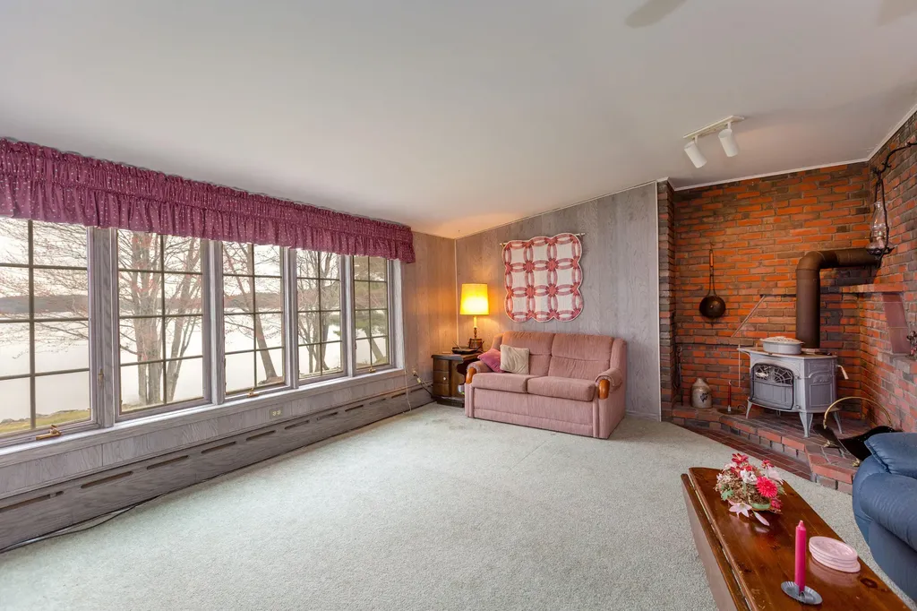 176 Valview Drive Auburn ME 04210