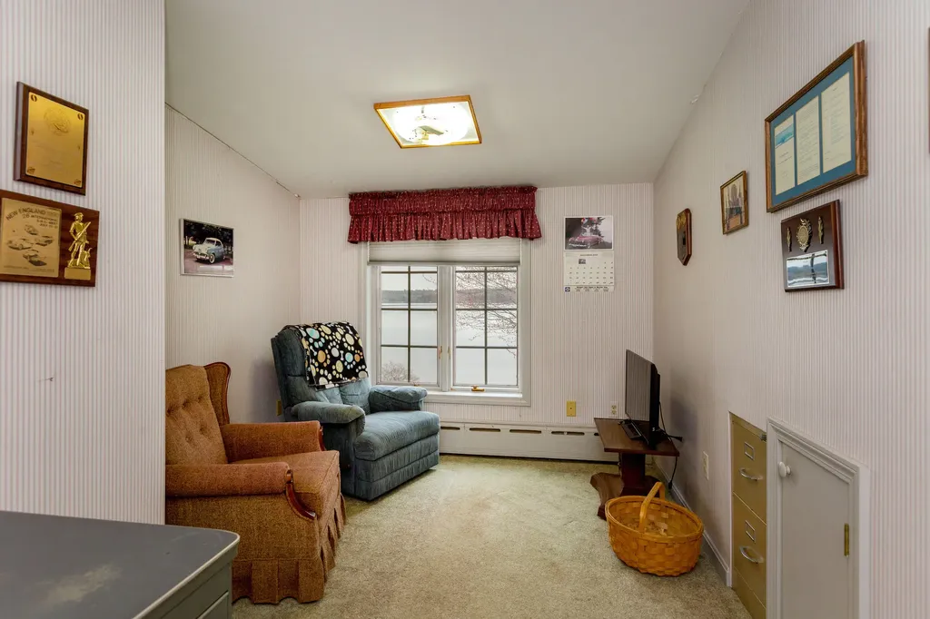 176 Valview Drive Auburn ME 04210