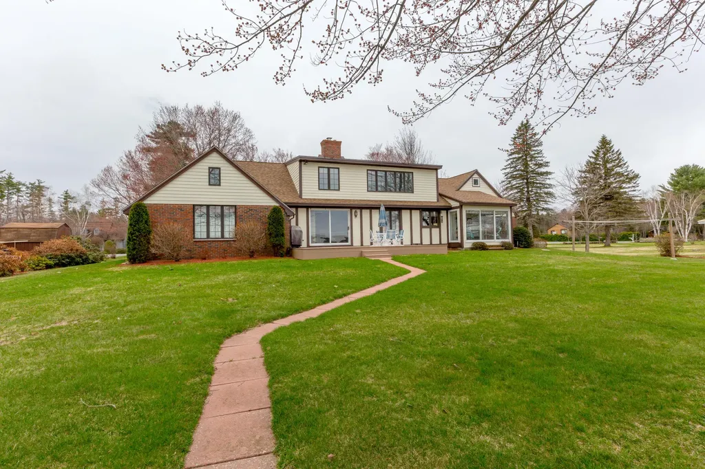 176 Valview Drive Auburn ME 04210