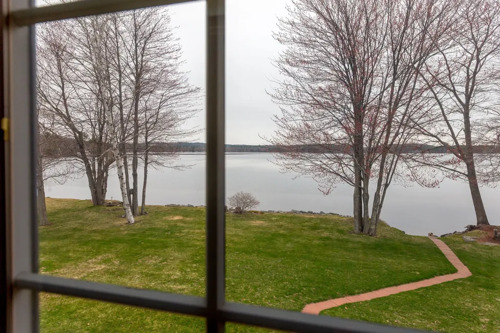 176 Valview Drive Auburn ME 04210