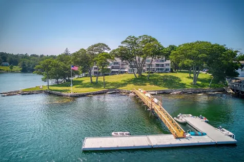 160 Western Avenue Boothbay Harbor ME 04538