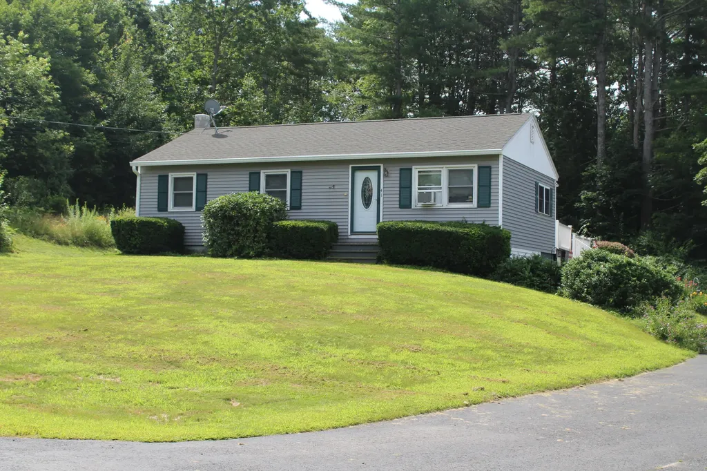 41 Mclaughlin Terrace Randolph ME 04346