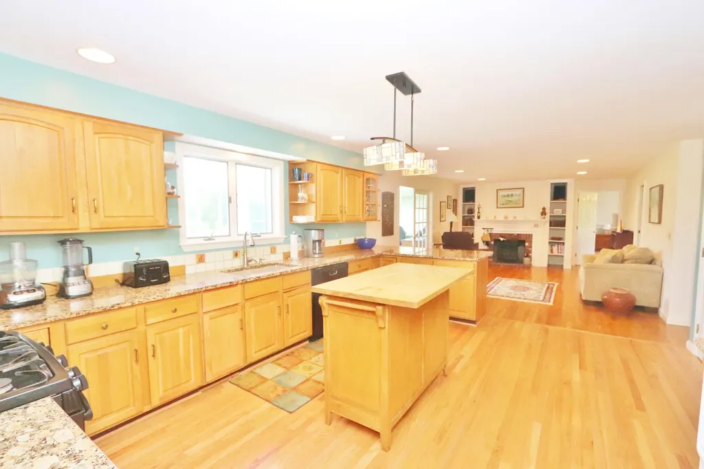 835 Lebanon Road Winterport ME 04496