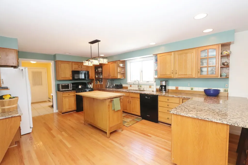 835 Lebanon Road Winterport ME 04496