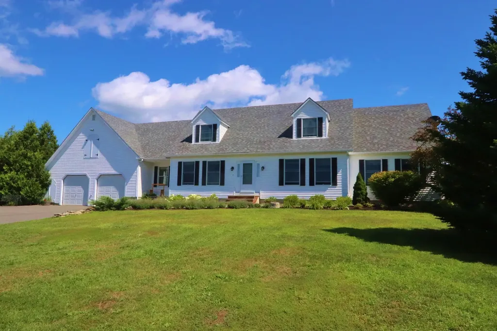 835 Lebanon Road Winterport ME 04496