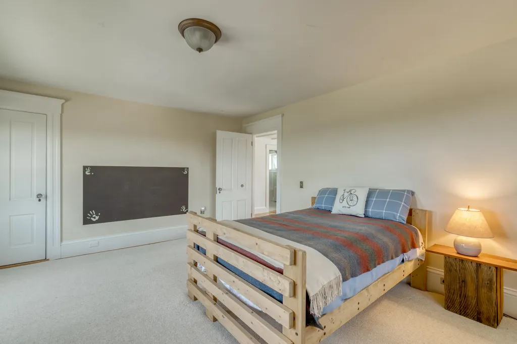 1340 Perkins Ridge Road Auburn ME 04210