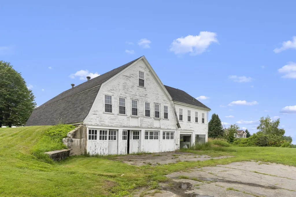 1340 Perkins Ridge Road Auburn ME 04210