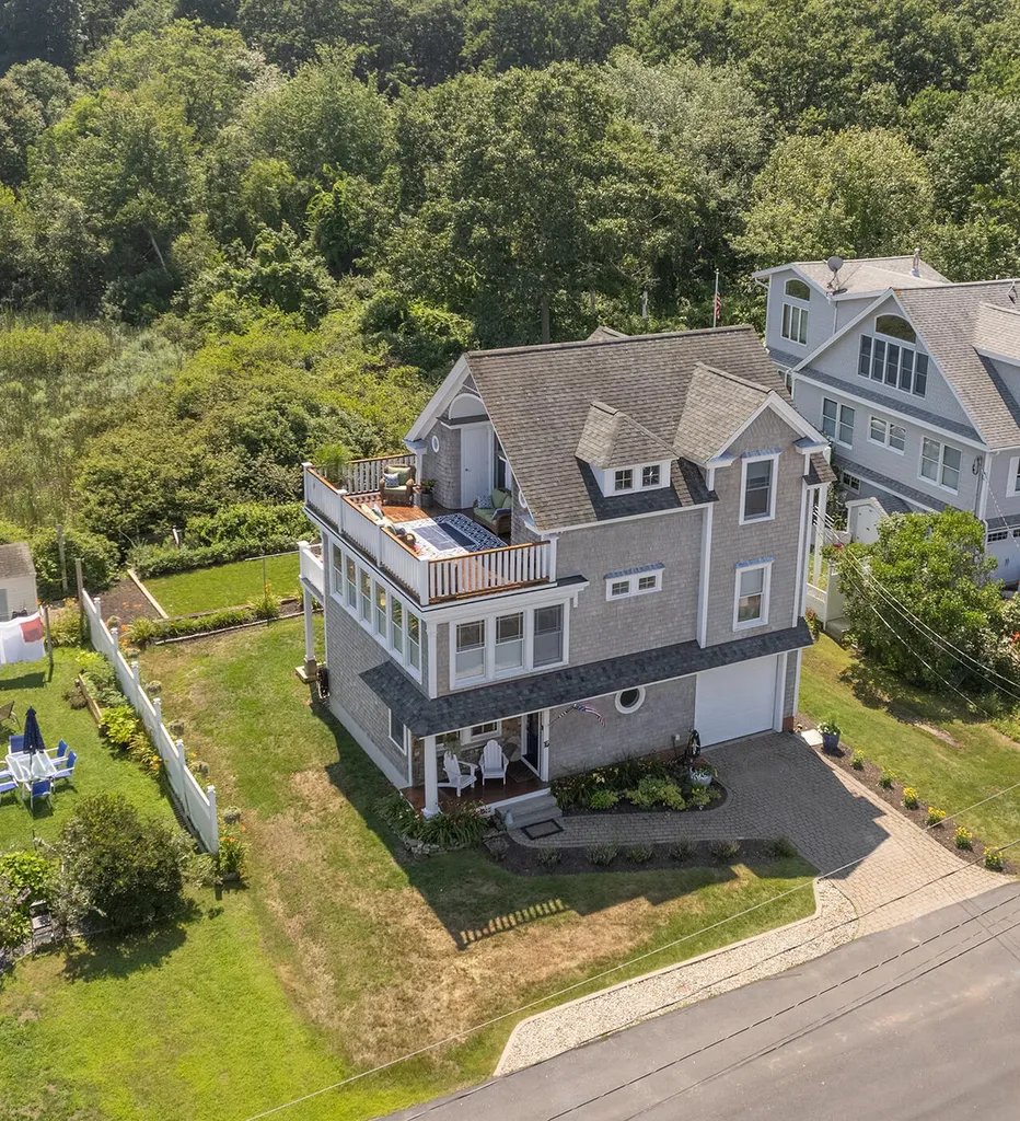 15 Beechwood Avenue York ME 03909