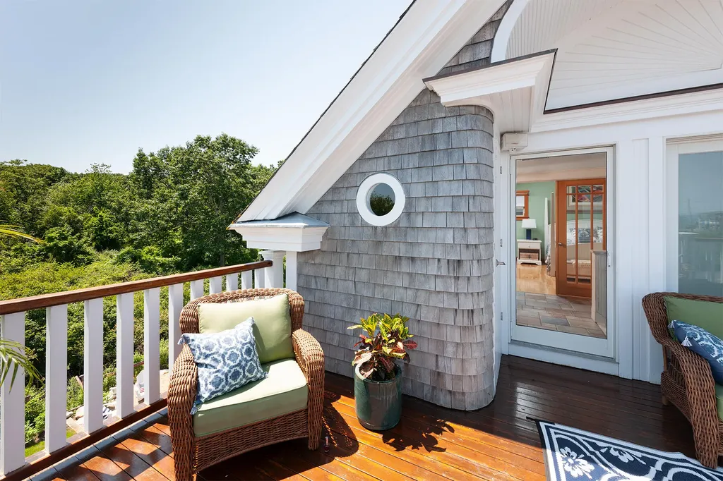 15 Beechwood Avenue York ME 03909