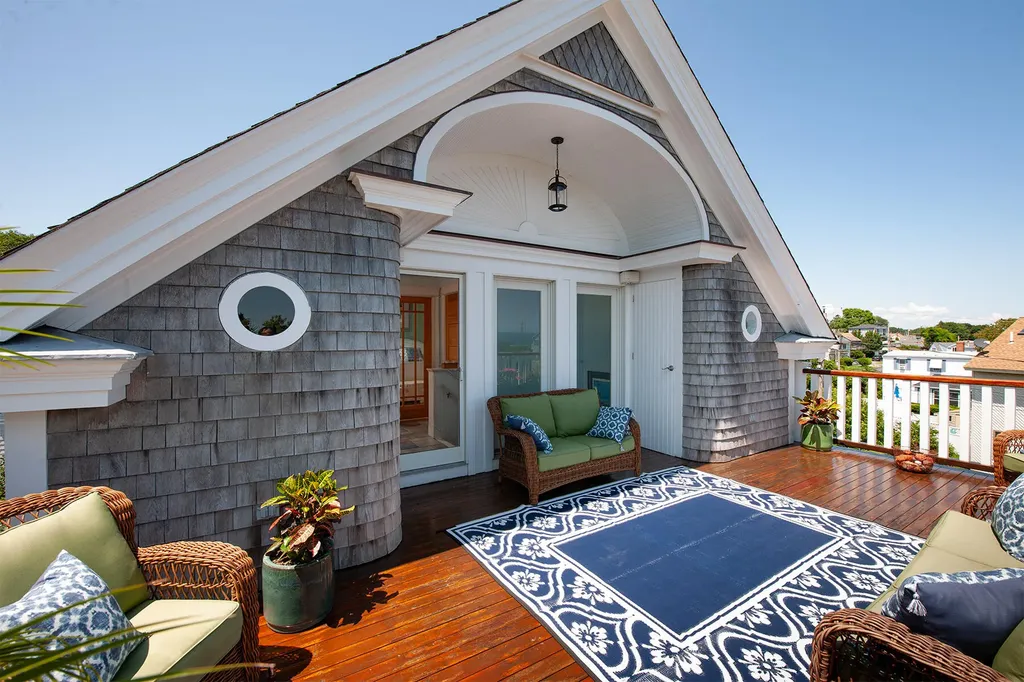 15 Beechwood Avenue York ME 03909