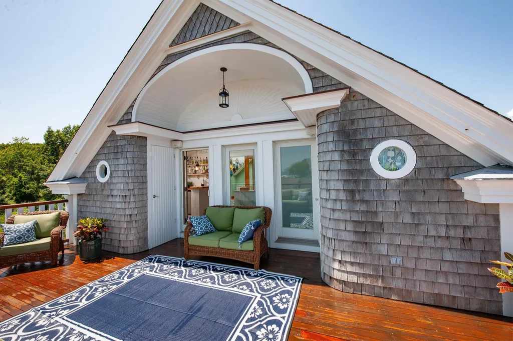 15 Beechwood Avenue York ME 03909