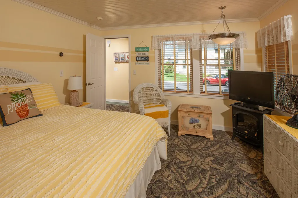 15 Beechwood Avenue York ME 03909