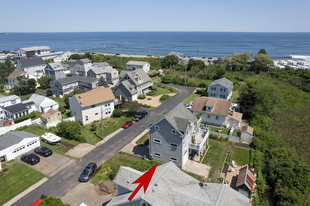 15 Beechwood Avenue York ME 03909