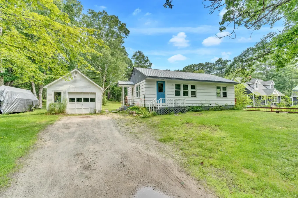 166 South Freeport Road Freeport ME 04032