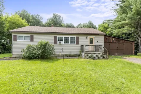 13 Chamberlain Street Skowhegan ME 04976
