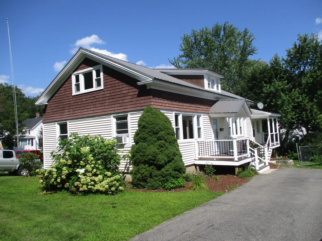 46 Prospect Street Topsham ME 04086