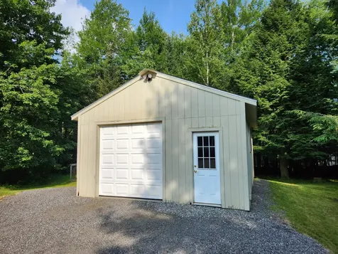 84 Garland Lane West Gardiner ME 04345