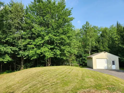 84 Garland Lane West Gardiner ME 04345