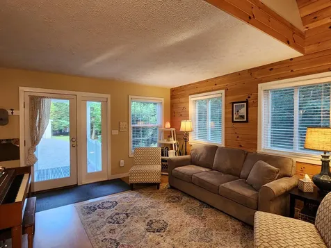 84 Garland Lane West Gardiner ME 04345