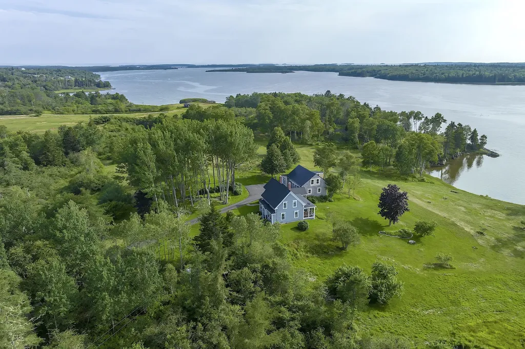 1491 Indian River Road Jonesport ME 04649