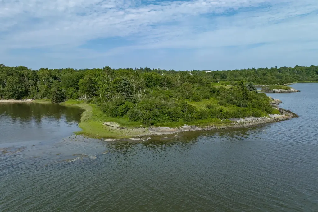 1491 Indian River Road Jonesport ME 04649