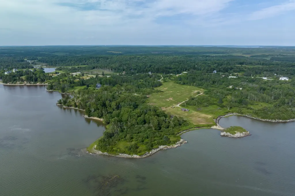 1491 Indian River Road Jonesport ME 04649