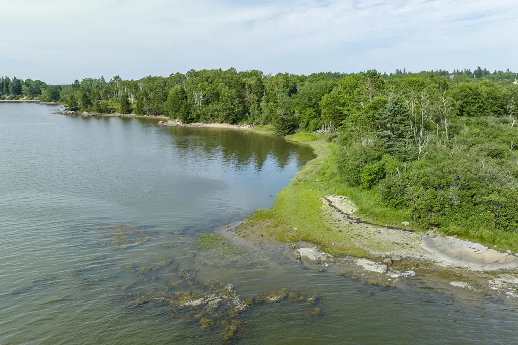 1491 Indian River Road Jonesport ME 04649
