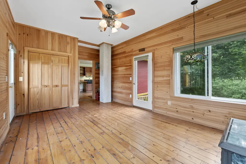 61 Main Street Bowdoinham ME 04008