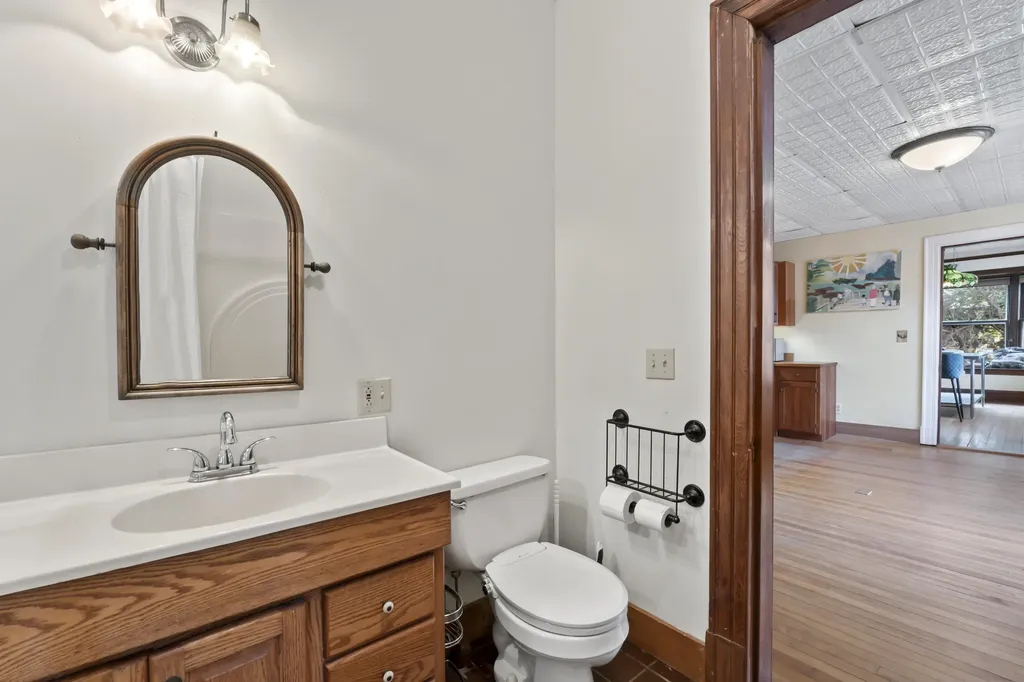 61 Main Street Bowdoinham ME 04008