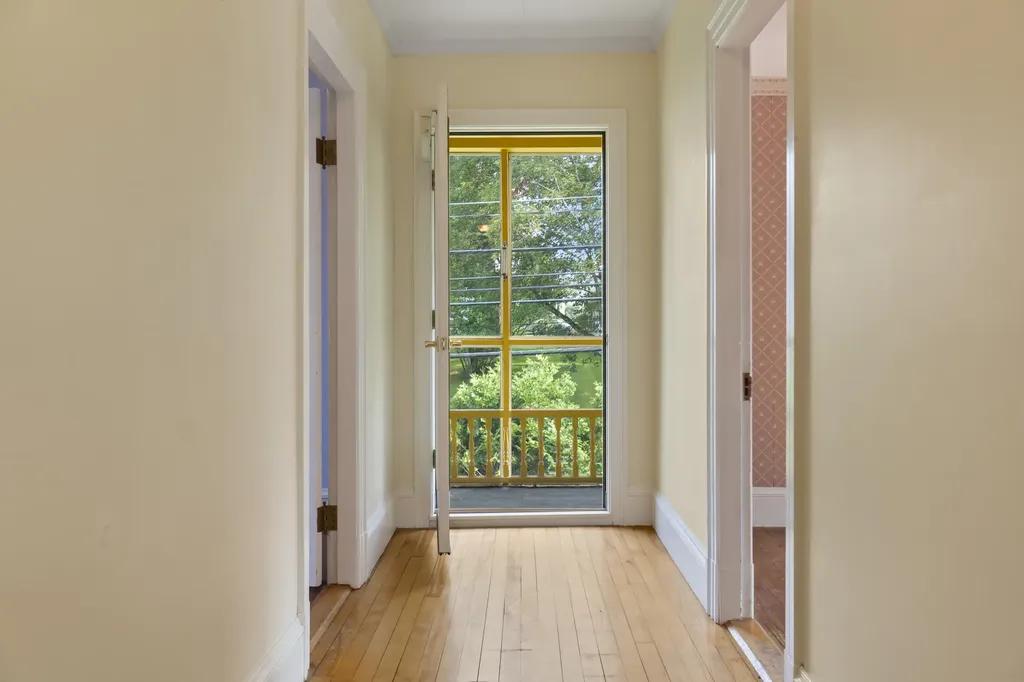 61 Main Street Bowdoinham ME 04008
