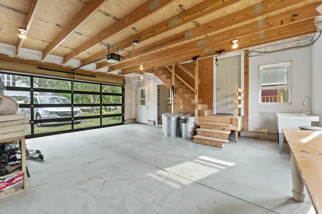 61 Main Street Bowdoinham ME 04008