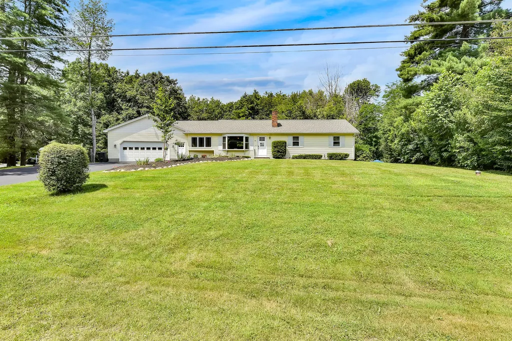 40 Mary Street West Gardiner ME 04345