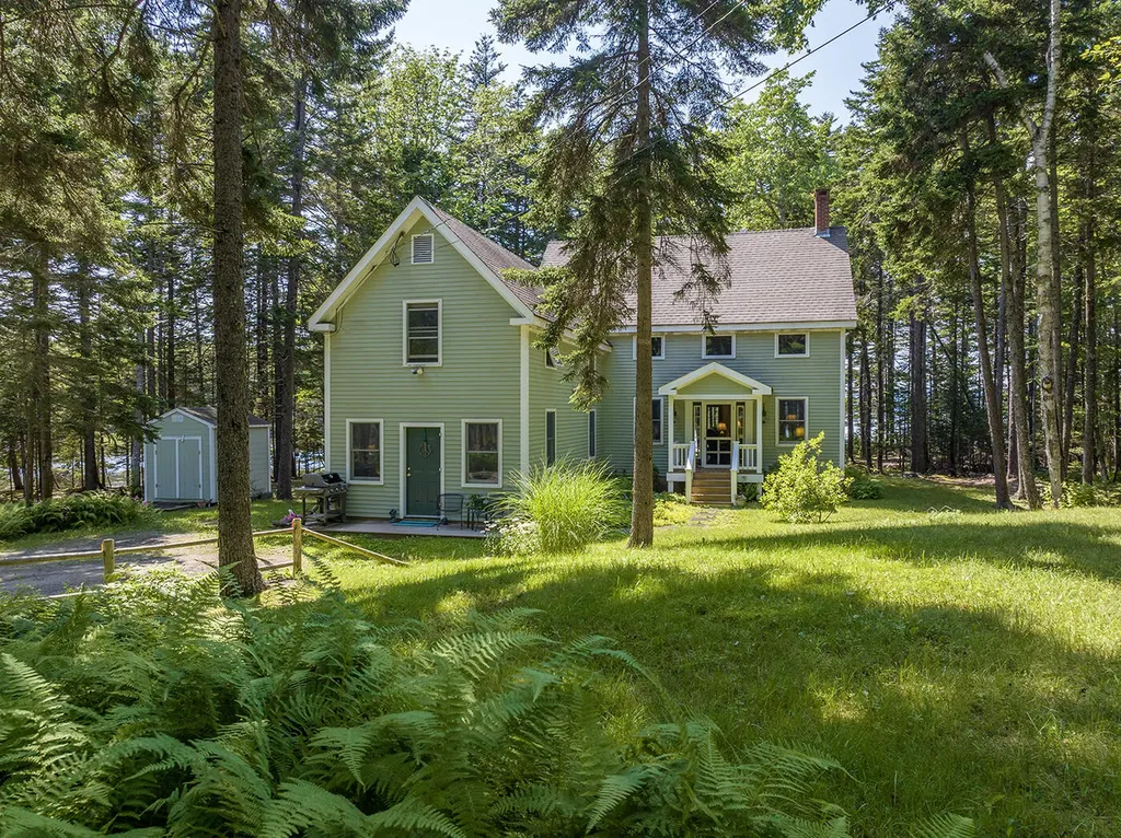 104 Dunn Lane Islesboro ME 04848