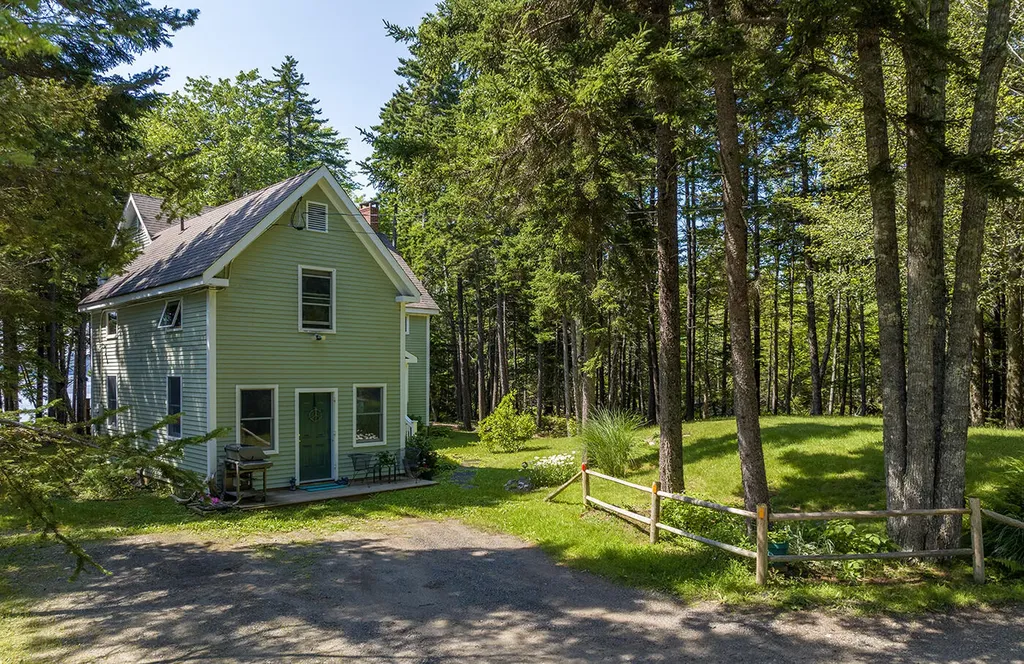 104 Dunn Lane Islesboro ME 04848