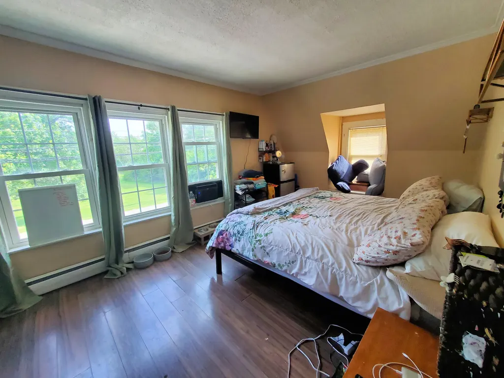 60 Park Street Orono ME 04473