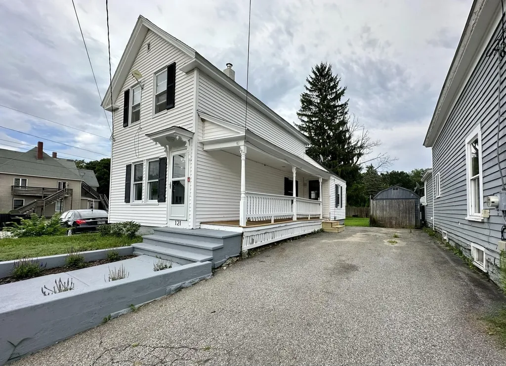 121 Jackson Street Sanford ME 04073
