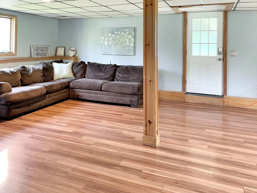 194 Bowman Street Farmingdale ME 04344