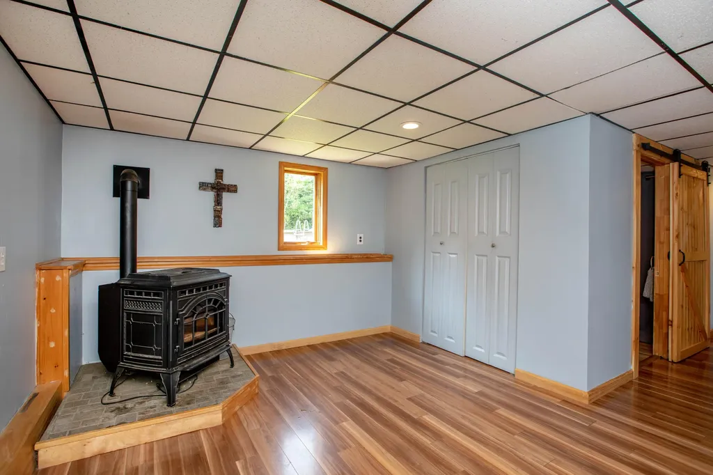 194 Bowman Street Farmingdale ME 04344