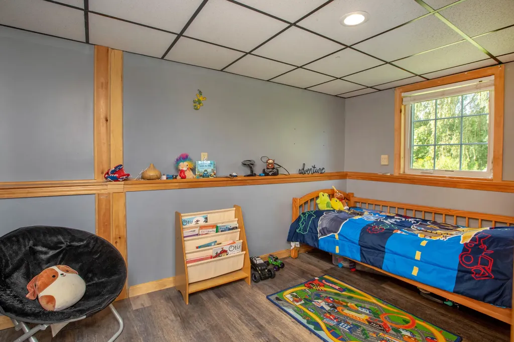 194 Bowman Street Farmingdale ME 04344