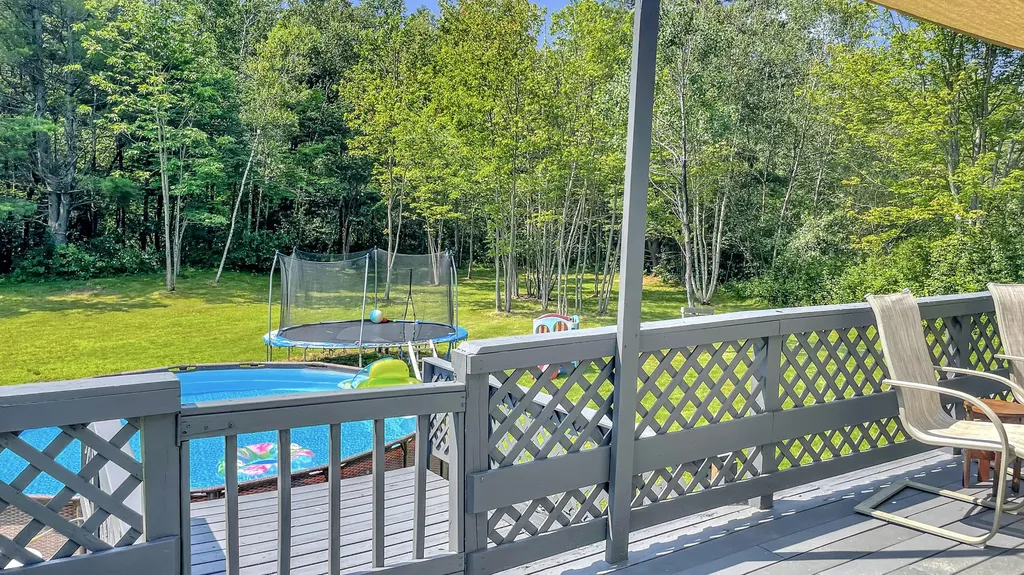 194 Bowman Street Farmingdale ME 04344