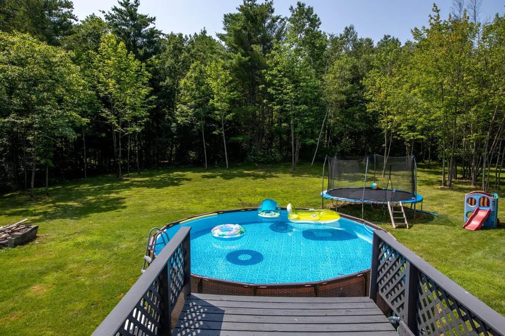 194 Bowman Street Farmingdale ME 04344